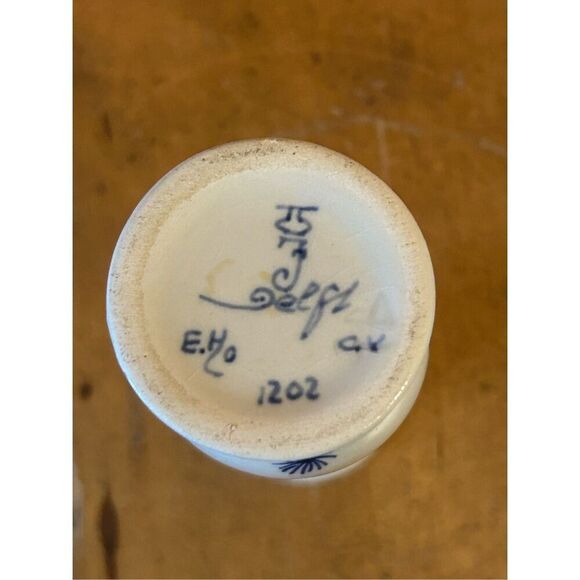 Delft Miniature Blue & White Floral Porcelain Bud Vase Vintage 4.5” Tall (8859) - Picture 6 of 6